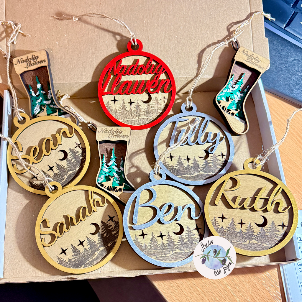 Nadolig Llawen Scene Bauble Hand Painted Handmade Wooden Hanging Decor Red Gold Silver