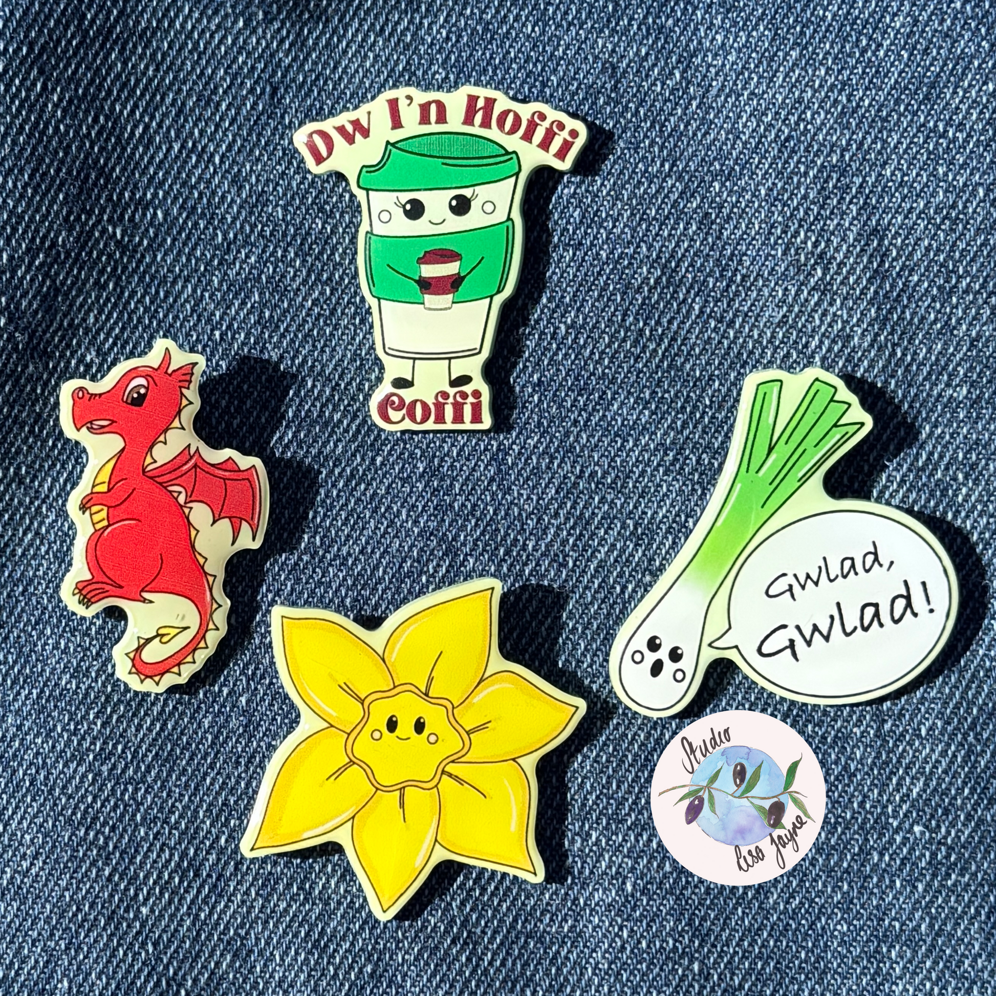 New Welsh Pin collection Daffodil, dragon, leek singing Welsh National Anthem Gwlad, Dw in hoffi coffi cup that means I live coffee in Cymraeg Cymru St David's Day