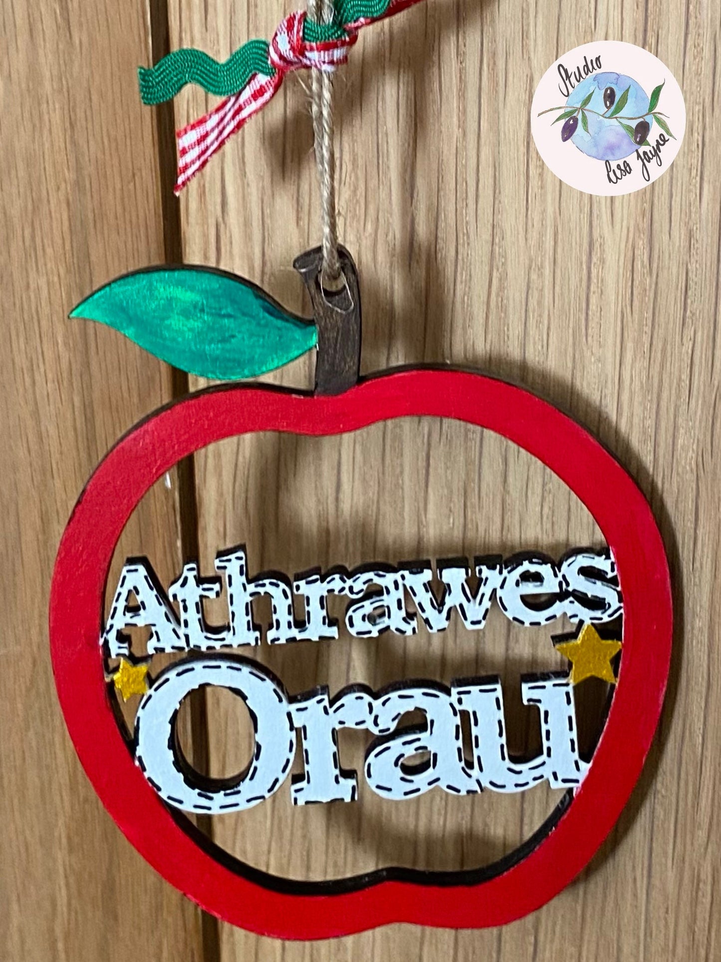 Welsh Best Teacher Gift.  Athro Gorau (male) | Athrawes Orau (female)