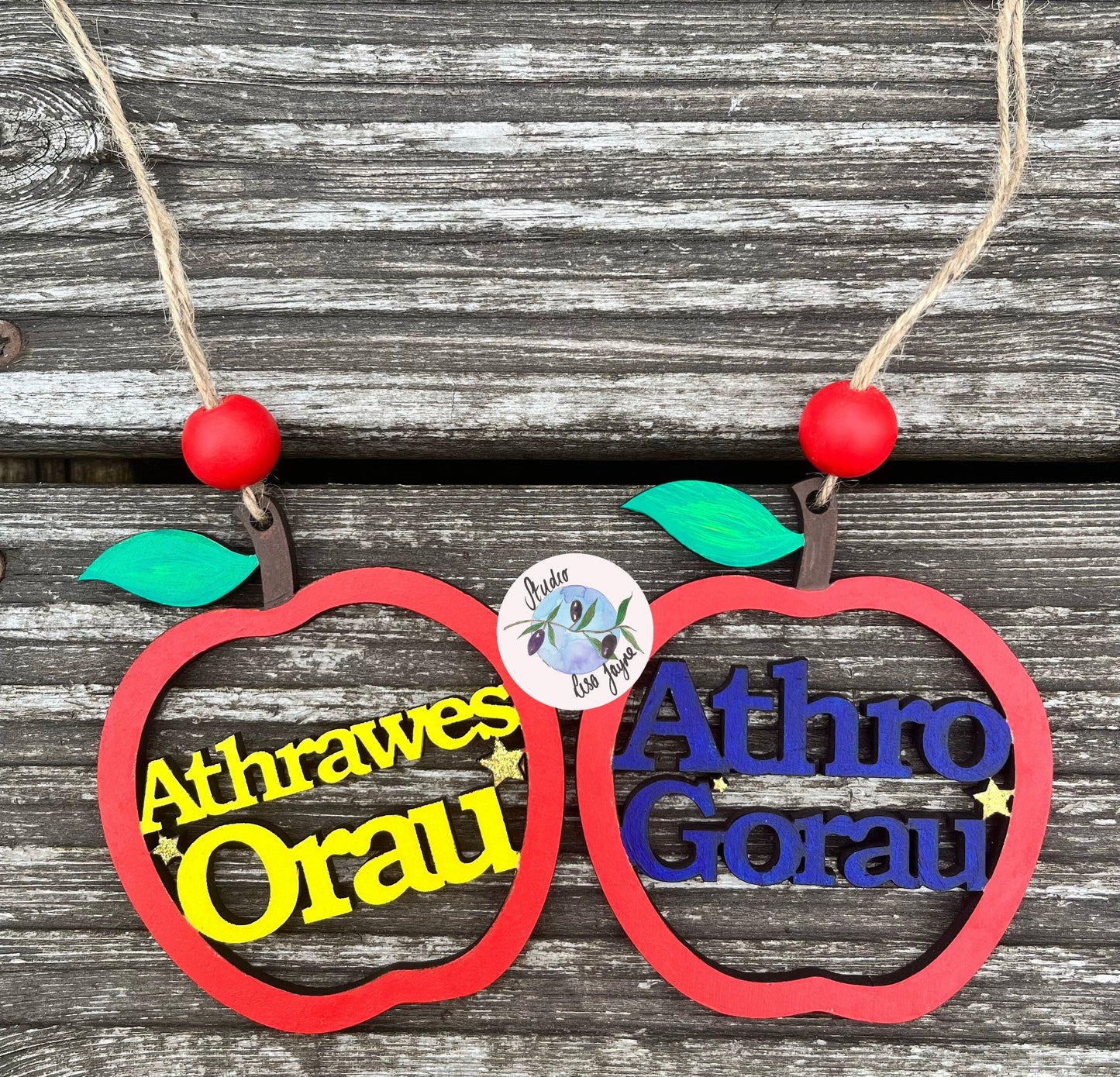 Welsh Best Teacher Gift.  Athro Gorau (male) | Athrawes Orau (female)