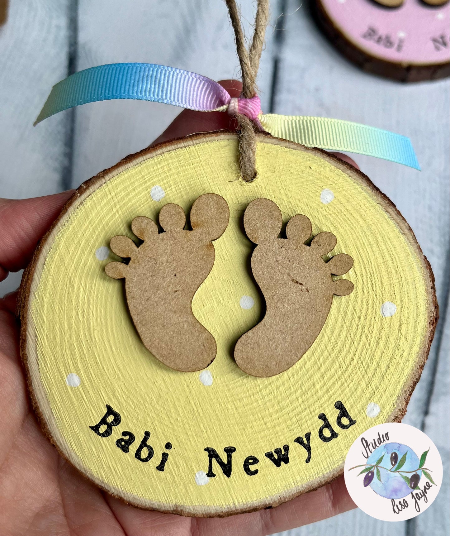 Babi Newydd Welsh New Baby Log Slice Decor