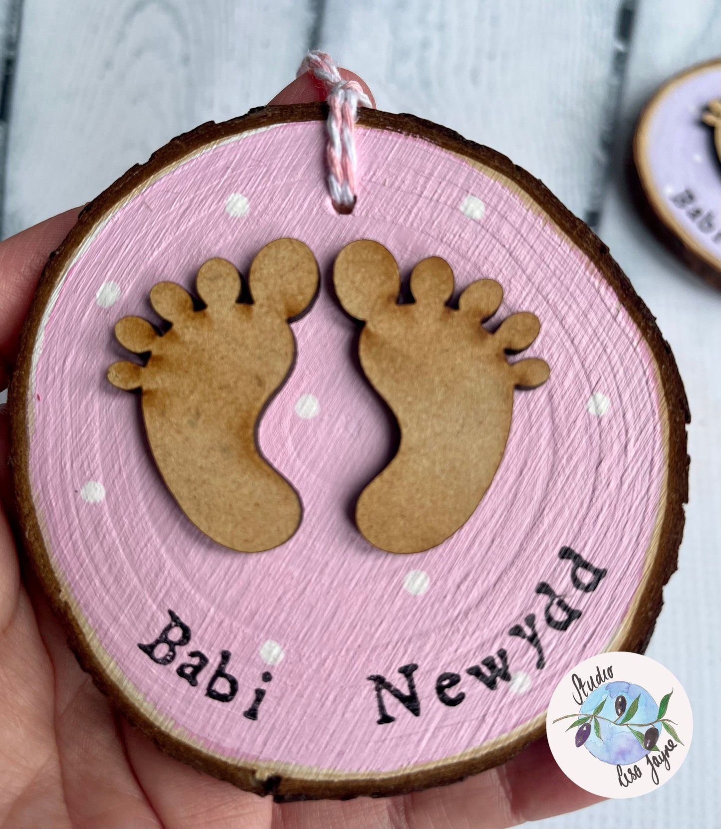 Babi Newydd Welsh New Baby Log Slice Decor