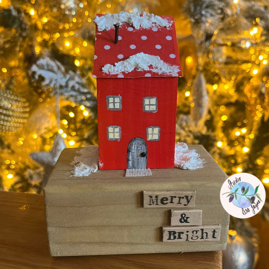 Rustic Style Christmas House ‘Merry & Bright’