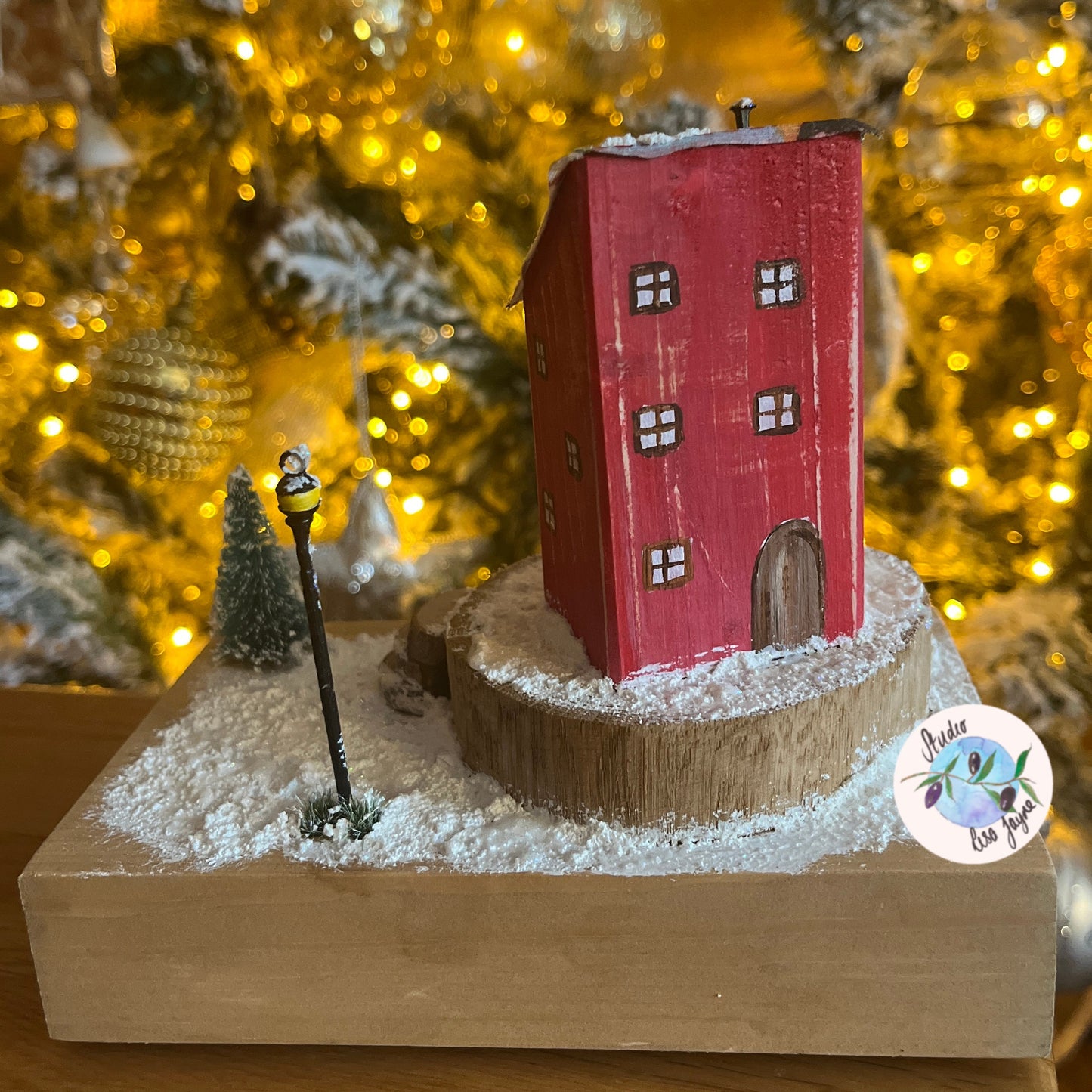 Rustic Style Christmas House ‘Warm Winter Wishes’