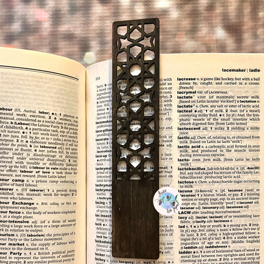 Cut Out Lattice Geometric Effect Wooden Bookmark