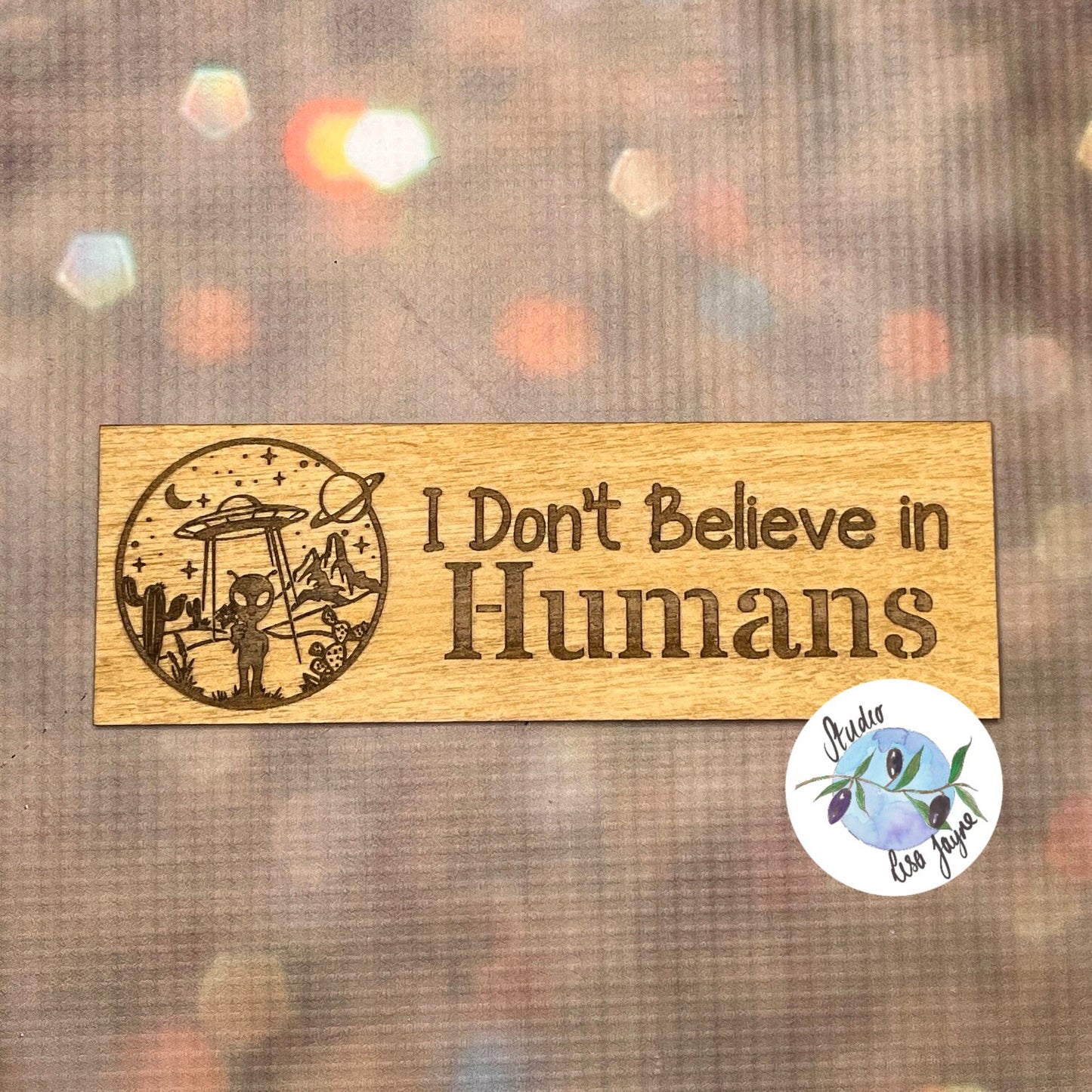 Kids alien bookmarks with the message I don't believe in humans - boy girl - beam me up - glitter