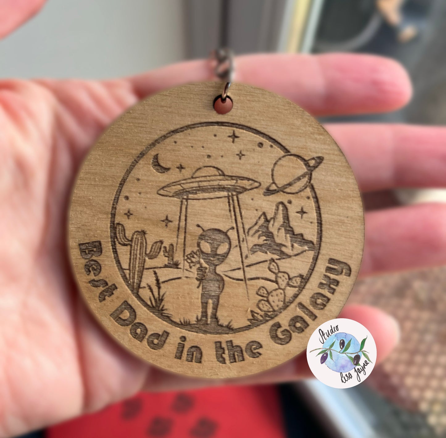 Best Dad in the Galaxy Wooden Alien Keyring