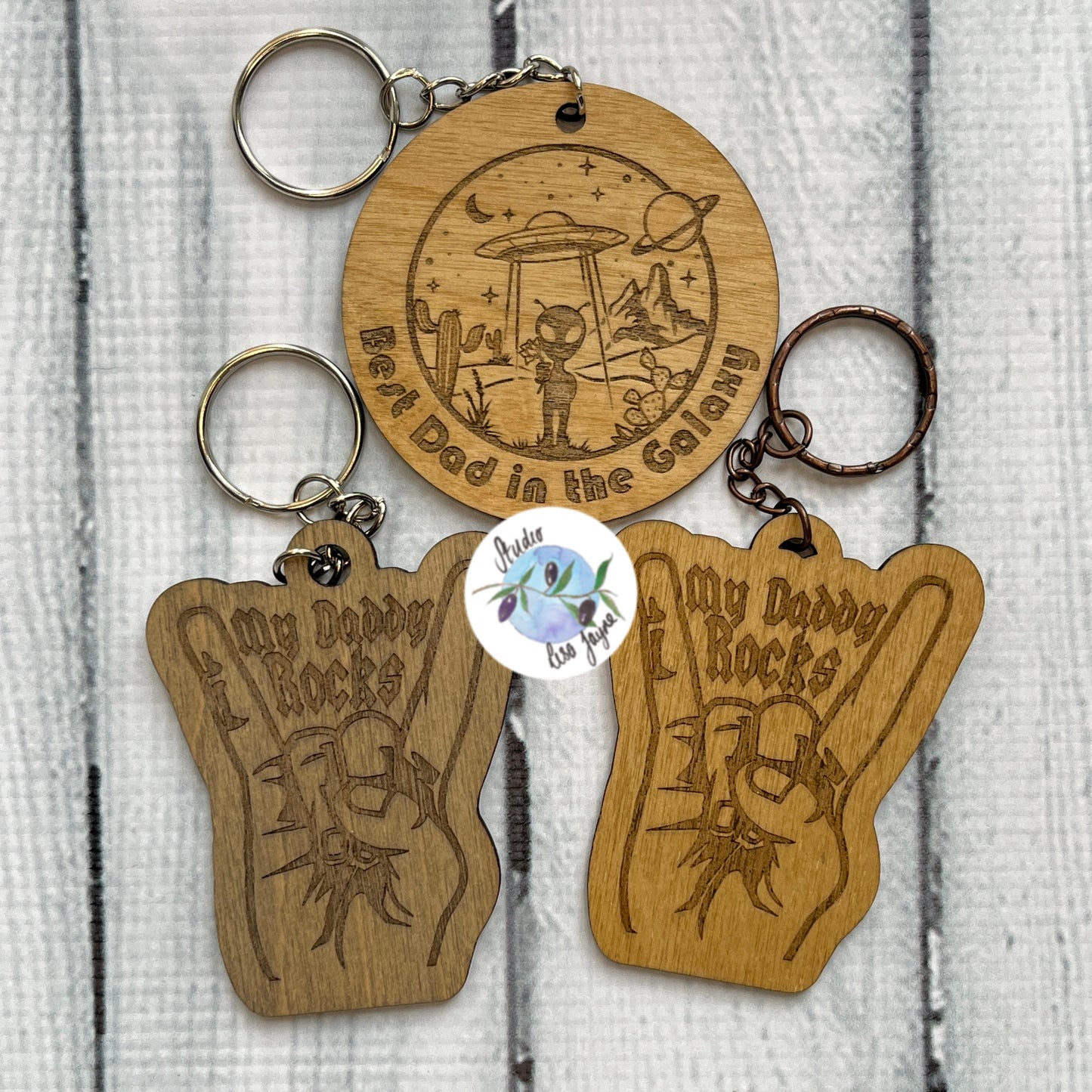 Best Dad in the Galaxy Wooden Alien Keyring