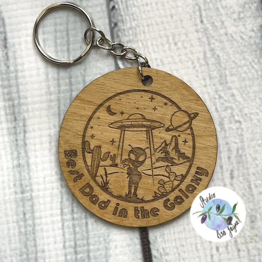 Best Dad in the Galaxy Wooden Alien Keyring