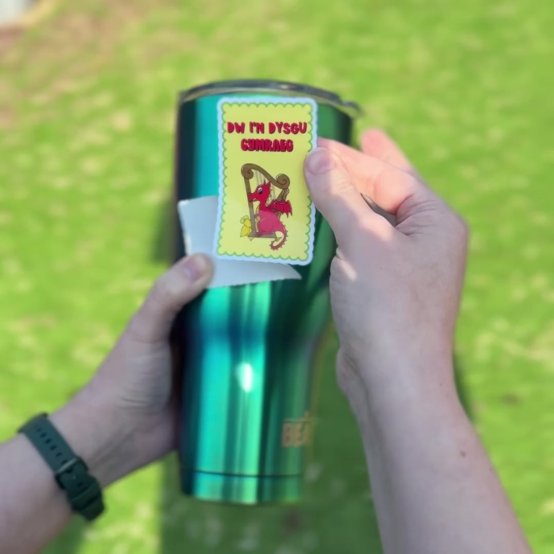 Dw i’n Dysgu Cymraeg/Im Learning Welsh Waterproof Vinyl Sticker Cymru Cymraeg